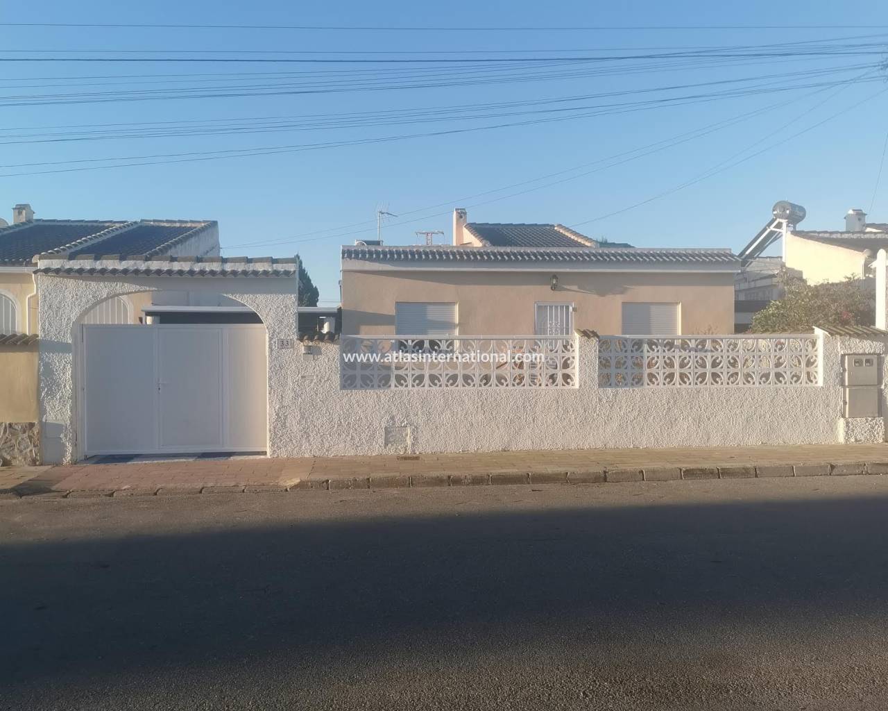 Casa o Chalet Independiente - Venta - Torrevieja - Avenida Abanto