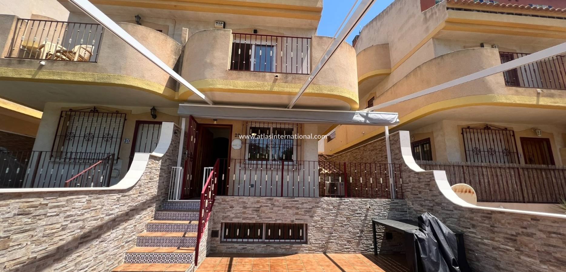 Resale - Semi detached villa - Orihuela costa - La Zenia