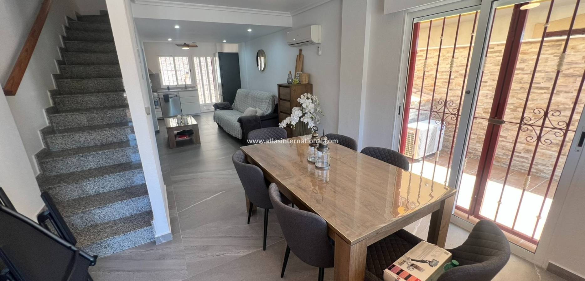 Resale - Semi detached villa - Orihuela costa - La Zenia