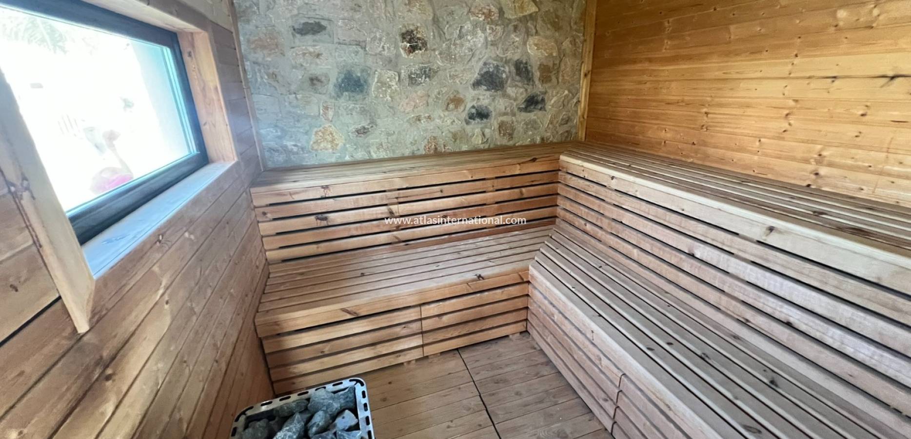 Odsprzedaż - Kamienica - La Torre de la Horadada