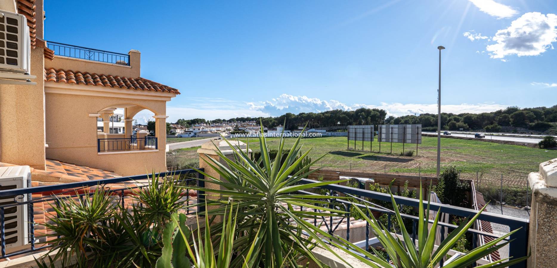 Herverkoop - Rijtjeshuis - Mil Palmeras