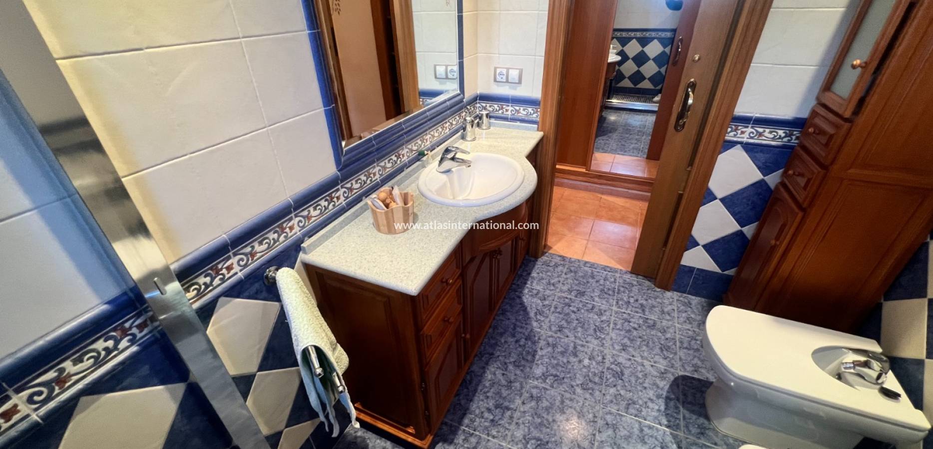 Resale - Semi-Detached Villa - Orihuela costa - Punta Prima