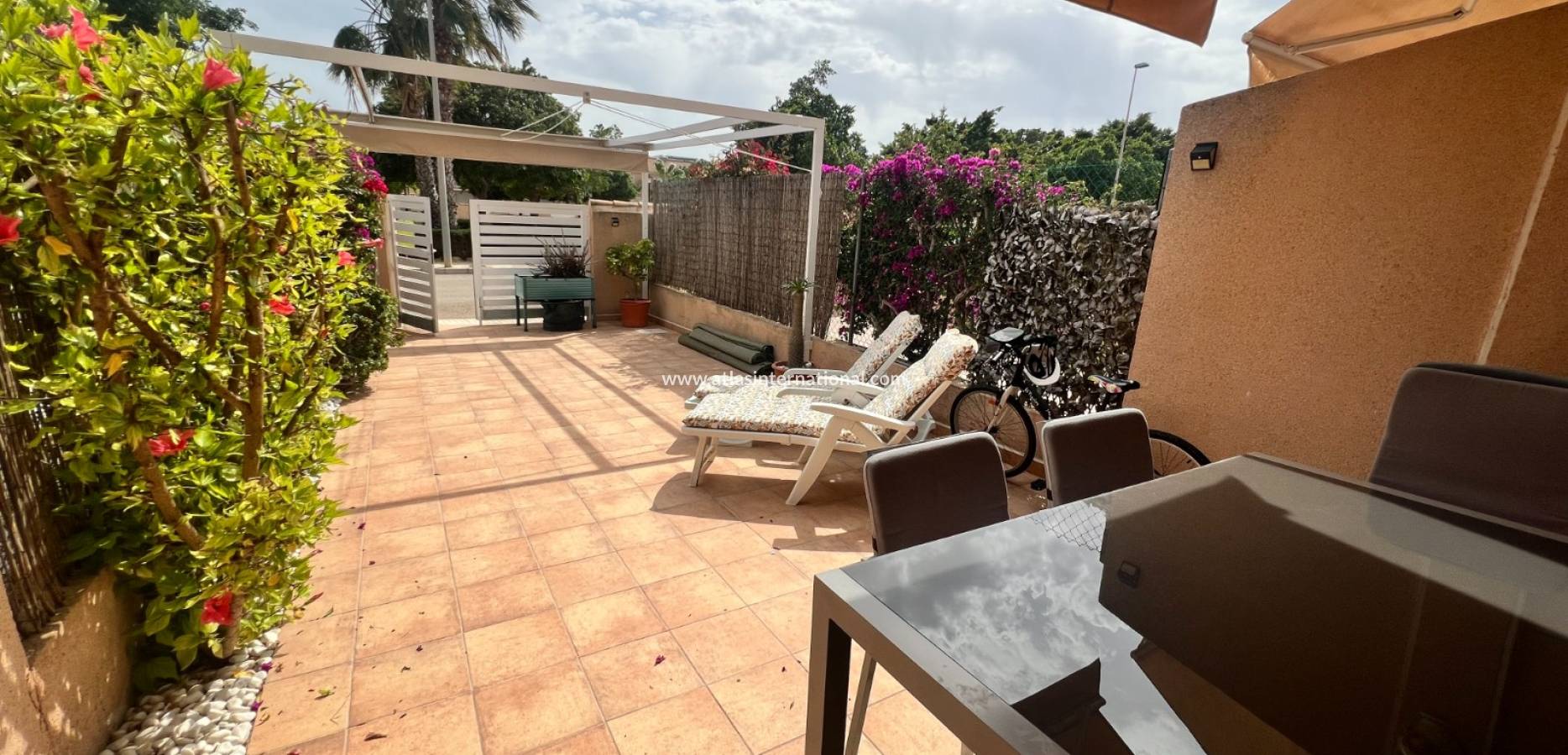 Resale - Stadshus - La Torre de la Horadada