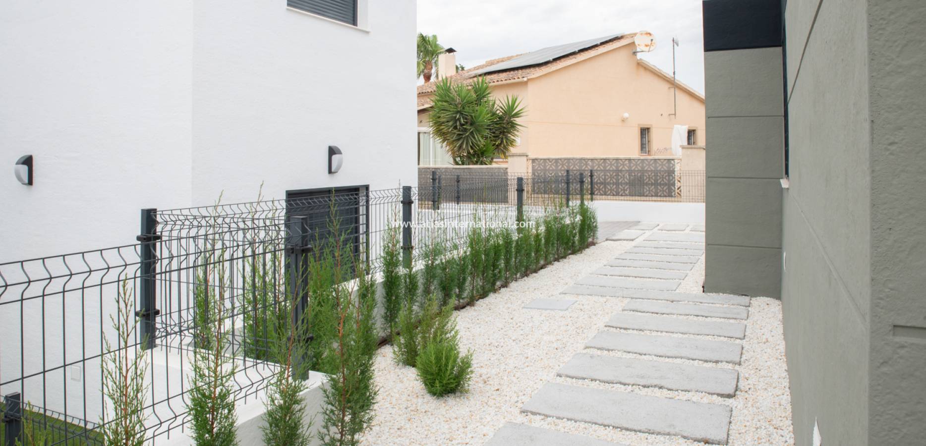  - Villa - Busot, zona Bonalba Golf (Alicante) - Spain