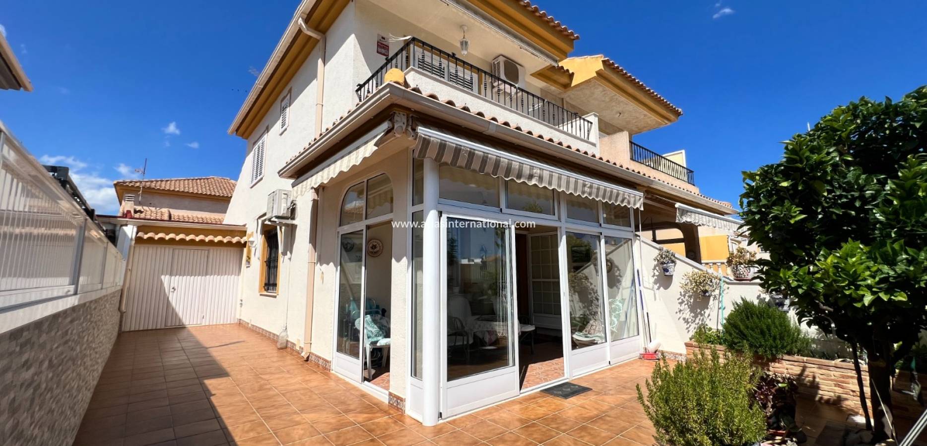 Venta - Semi-Detached Villa - La Torre de la Horadada