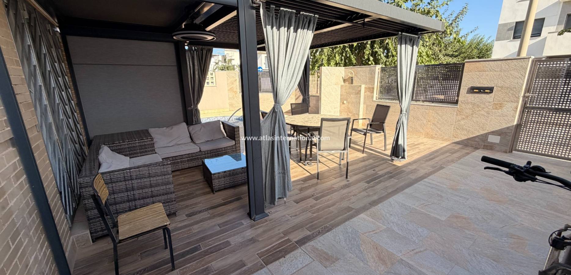 Resale - Semi-Detached Villa - La Torre de la Horadada