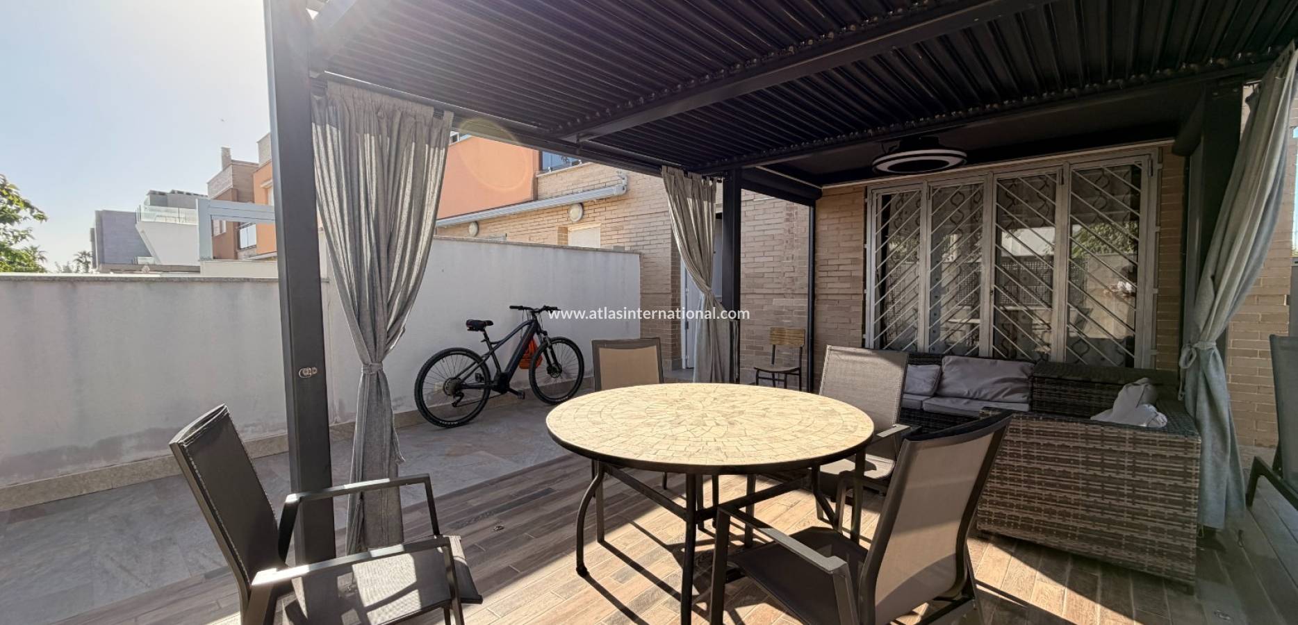 Resale - Semi-Detached Villa - La Torre de la Horadada