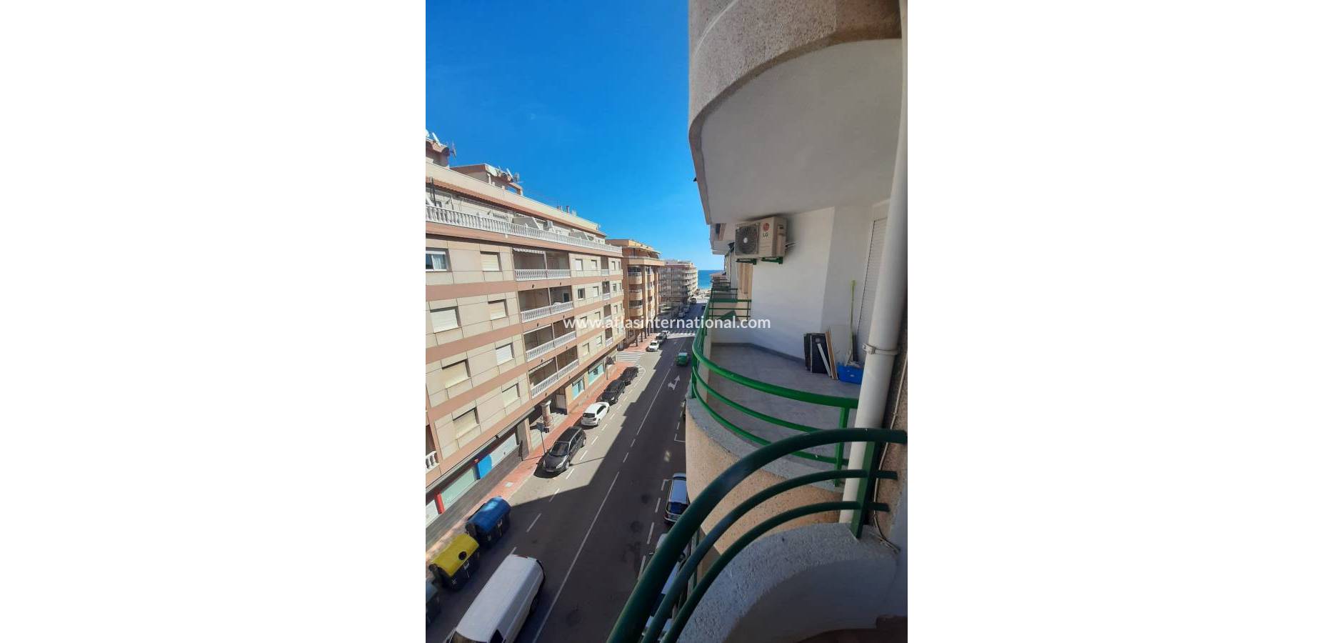 Resale - Apartamento - La Mata, Torrevieja