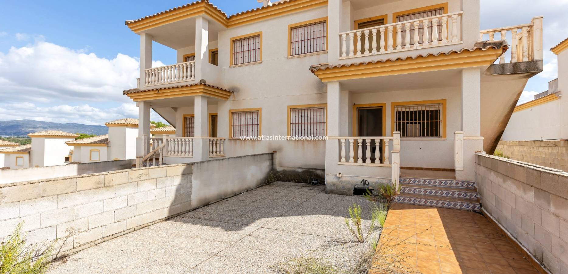 Resale - Duplex - Castalla