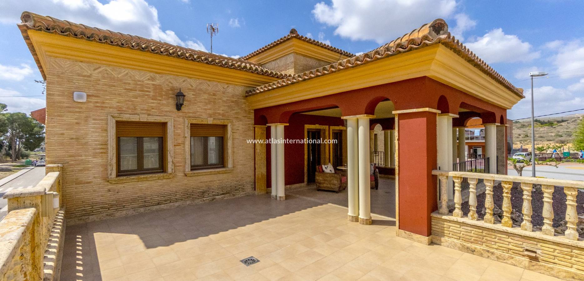 Resale - Villa - La Aparecida