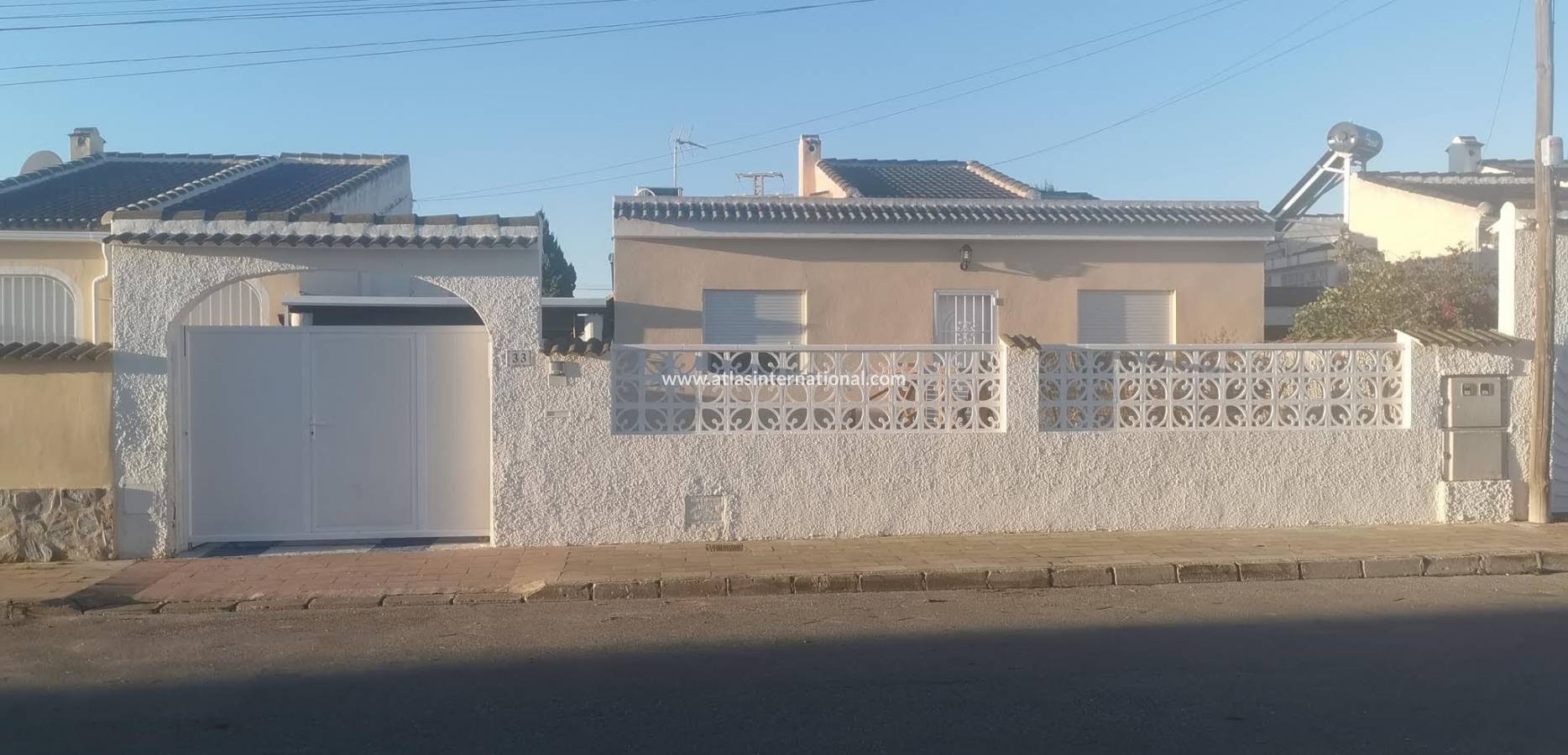 Resale - Casa o Chalet Independiente - Torrevieja - Avenida Abanto