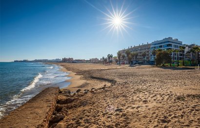 Íbúð · Nýbygging - Torrevieja · Alicante · Spánn