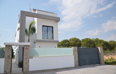 Villa · Resale - Pilar de la Horadada · Alicante · Spain