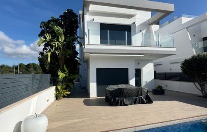 Villa · Resale - Pilar de la Horadada · Alicante · Spain