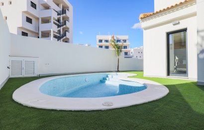 Villa · Obra nueva - Orihuela Costa · Alicante · España