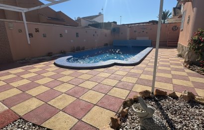 Villa · Revente - Mil Palmeras · Alicante · Espagne