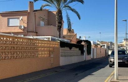 Villa · Revente - Mil Palmeras · Alicante · Espagne