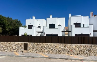 Villa · New Build - Mil Palmeras · Alicante · Spain