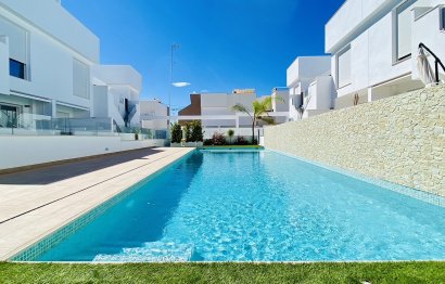 Duplex · New Build - Pilar de la Horadada · Alicante · Spain