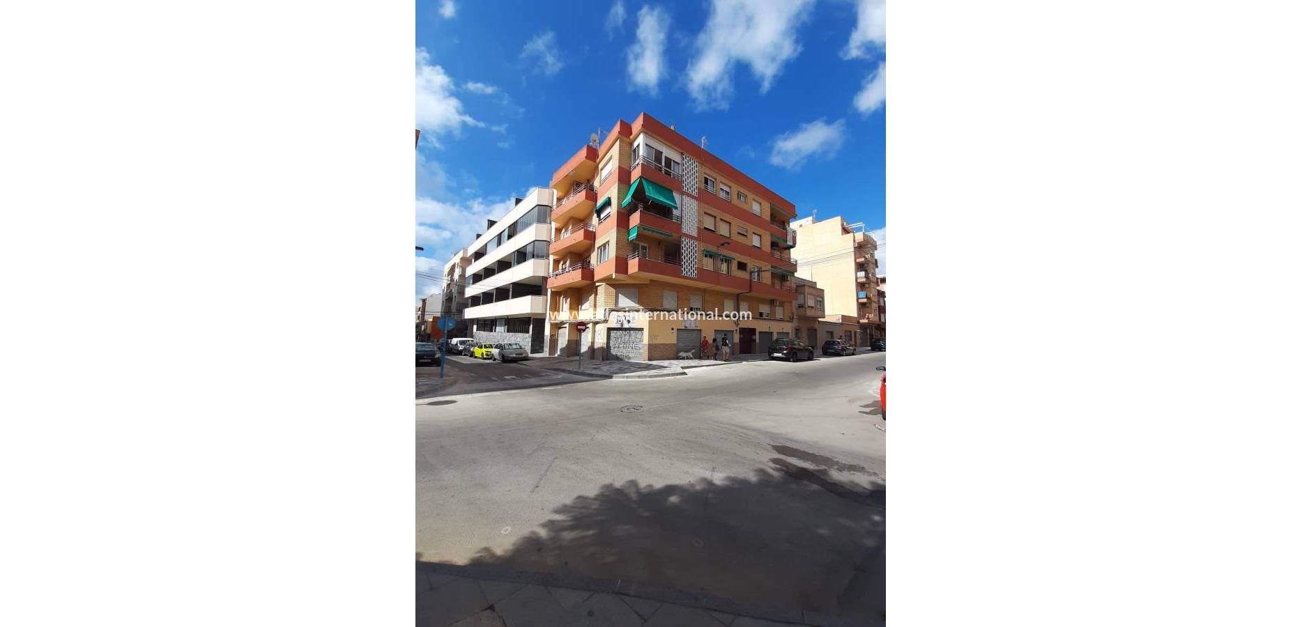 Resale - Apartamento - Torrevieja