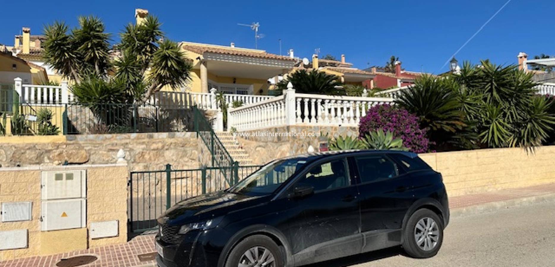 Resale - Villa - El Campello