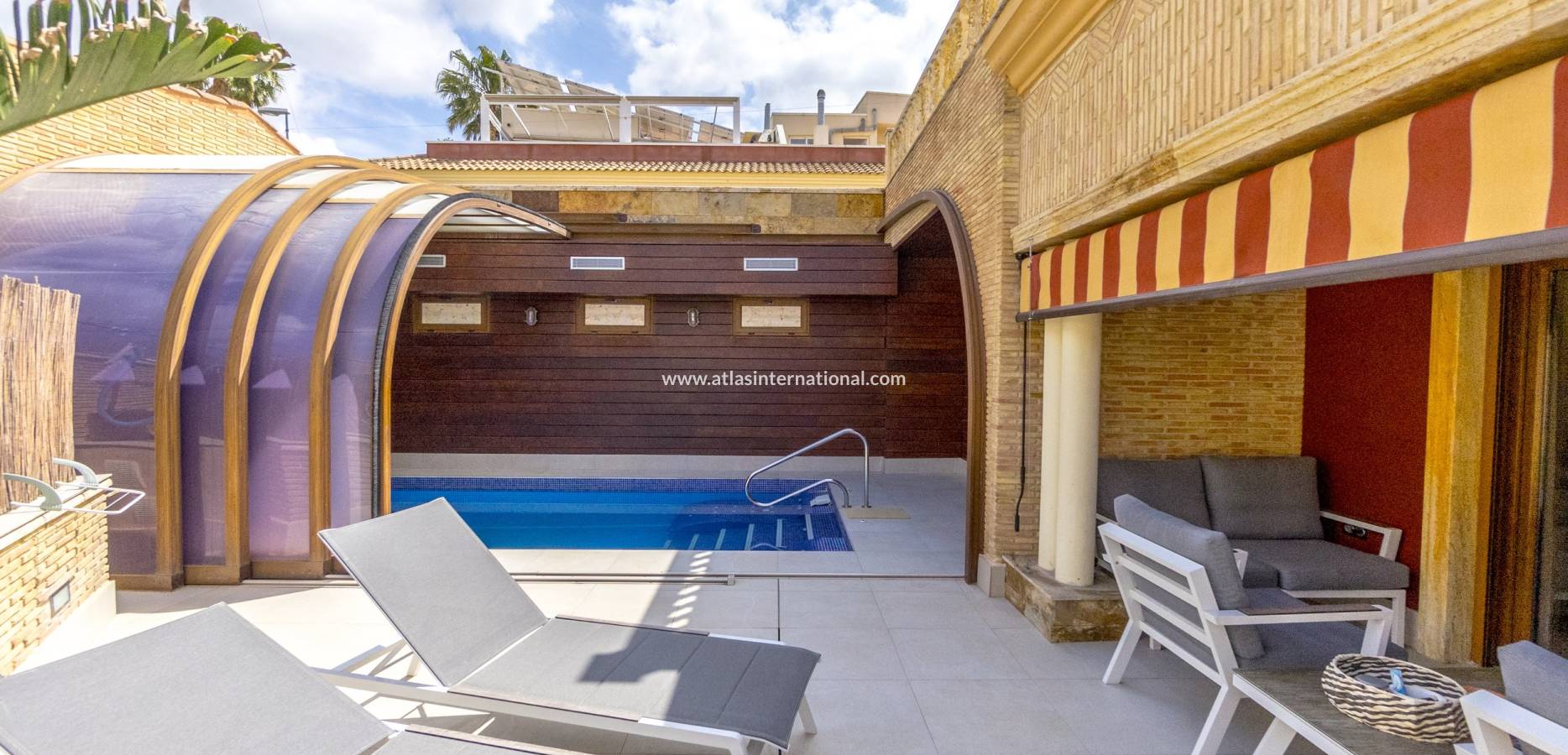 Resale - Villa - La Aparecida