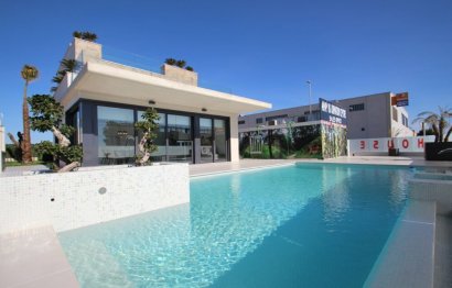 Villa · New Build - San Miguel de Salinas · Alicante · Spain