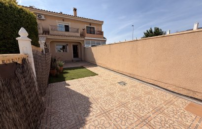 Rekkehus · Videresalg - Torre de la Horadada · Torre de La Horadada - Town · Alicante · Spania